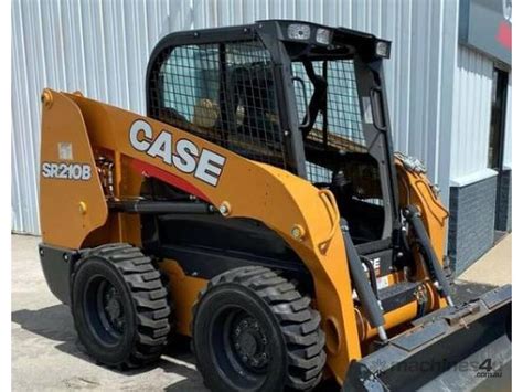 Louisa Skid Steer Loader Rental 